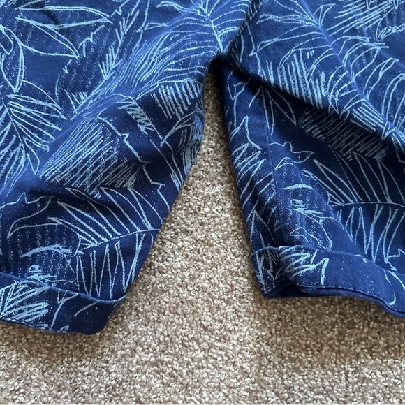 True Nation by DXL Navy Blue Tropical Palms Drawstring Shorts Men’s Size 54 - Picture 14 of 16